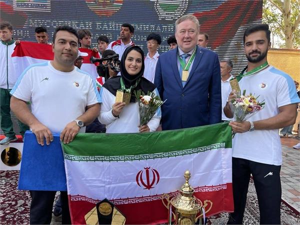 Valuable Gold Bagged by Iranian Female Archer